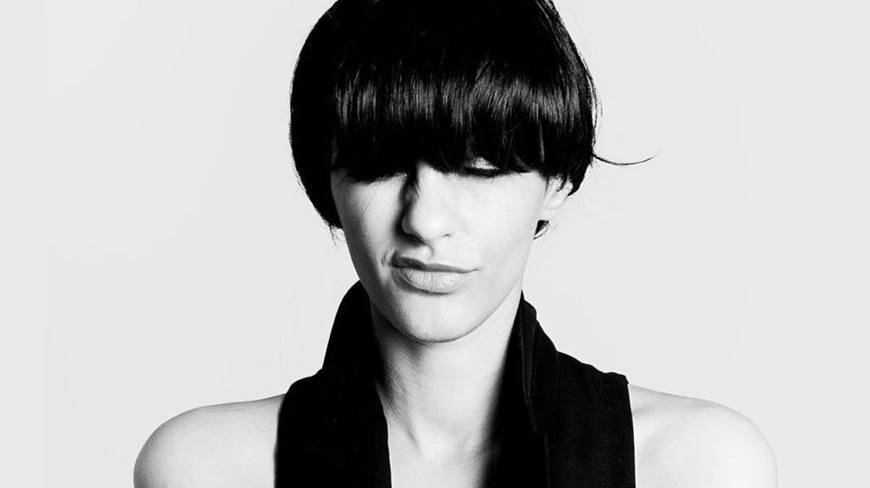 Mara Barros: Sunny Prospects vs Murdering Looks